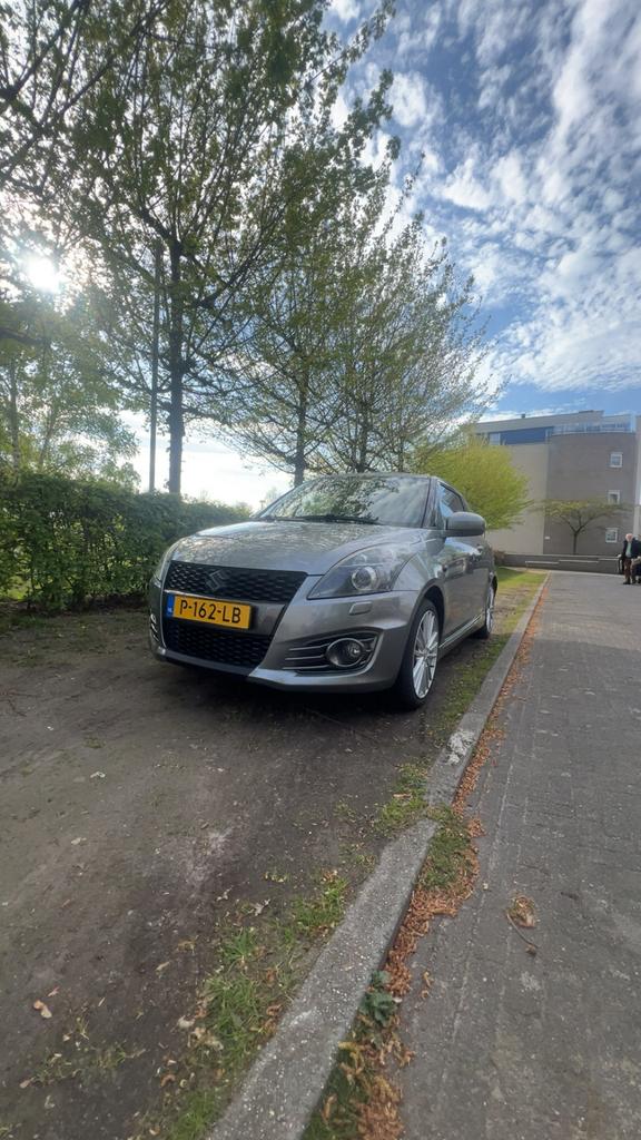 Suzuki Swift Sport 1.6 3D | CarPlay | Cruise | Nieuwe APK, Auto's, Suzuki, Voorwielaandrijving, Zwart, 4 cilinders, Handgeschakeld