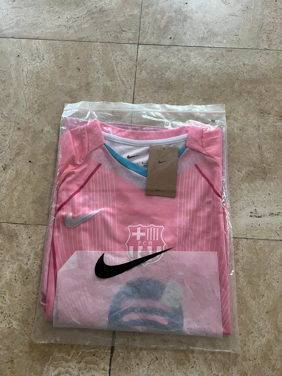 Fc barcelona t shirt, Ophalen of Verzenden, Zo goed als nieuw