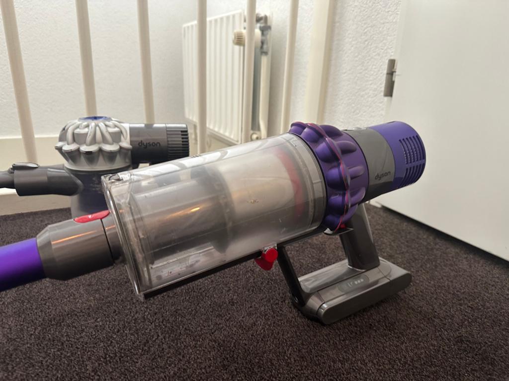 Dyson snoerloze stofzuiger, Witgoed en Apparatuur, Stofzuigers, Ophalen, Gebruikt, Steelstofzuiger, Dyson