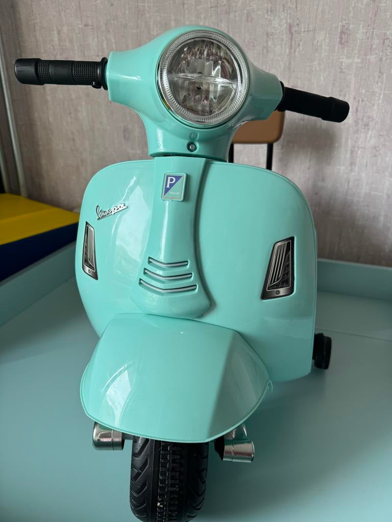 Kinder Vespa scooter - Zo goed als nieuw, Ophalen, Zo goed als nieuw