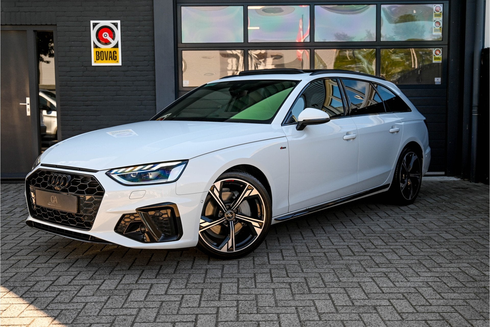 Audi A4 Avant 40 TFSI S Edition RS stoelen, PANO, ACC, 15 km/l, Gebruikt, Zwart, 4 cilinders