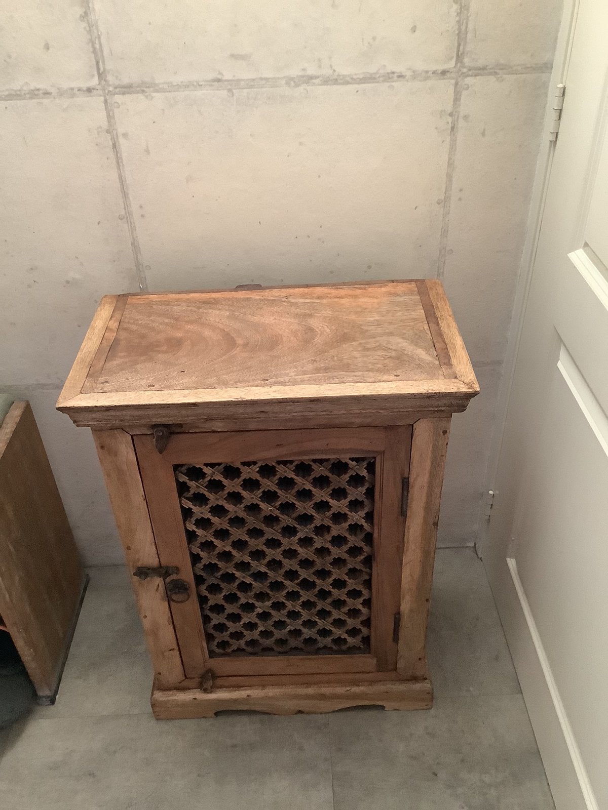 Nachtkastje vintage oud Teak kastje, Ophalen, Zo goed als nieuw, 70 cm of meer