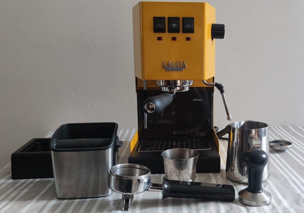 Gaggia classic E24 (zo goed als nieuw), Witgoed en Apparatuur, Verzenden, Espresso apparaat, Koffiebonen, Zo goed als nieuw