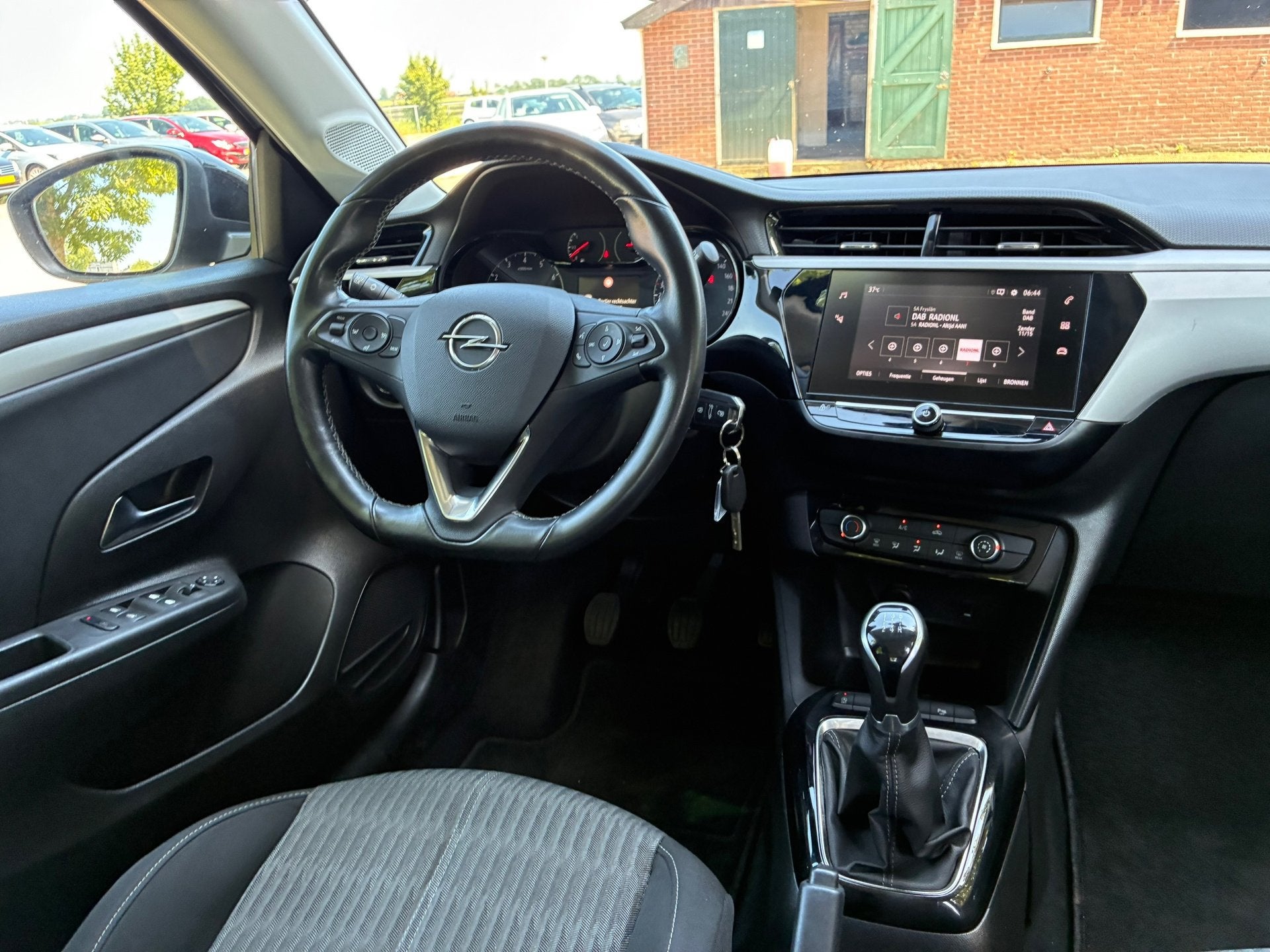 Opel Corsa 1.2 Edition | Carplay + DAB + Navi + Clima nu €, Voorwielaandrijving, 1199 cc, Bedrijf, Handgeschakeld