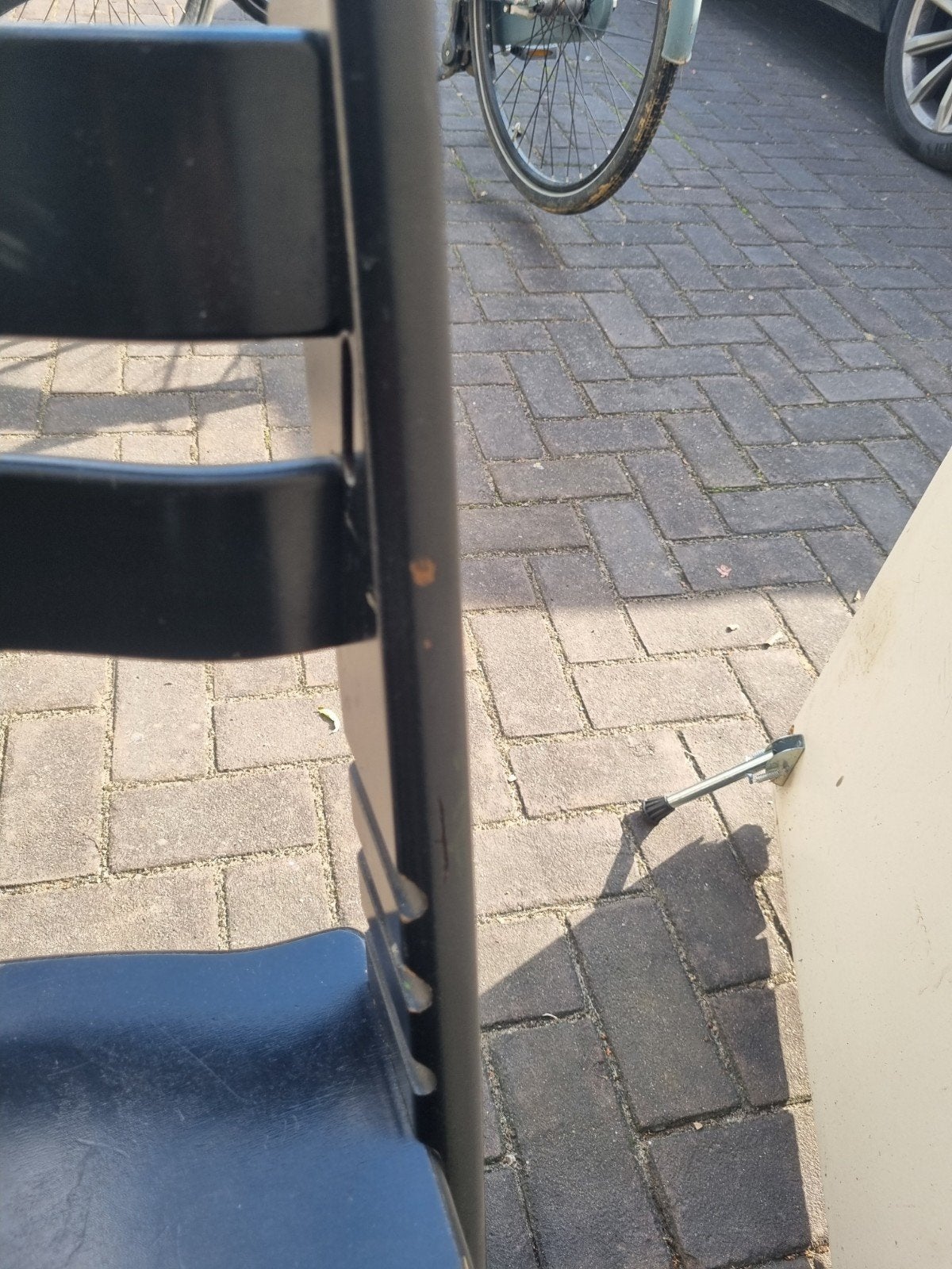 2 zwarte tripp trapp meegroei stoelen, Ophalen, Gebruikt, Meegroeistoel
