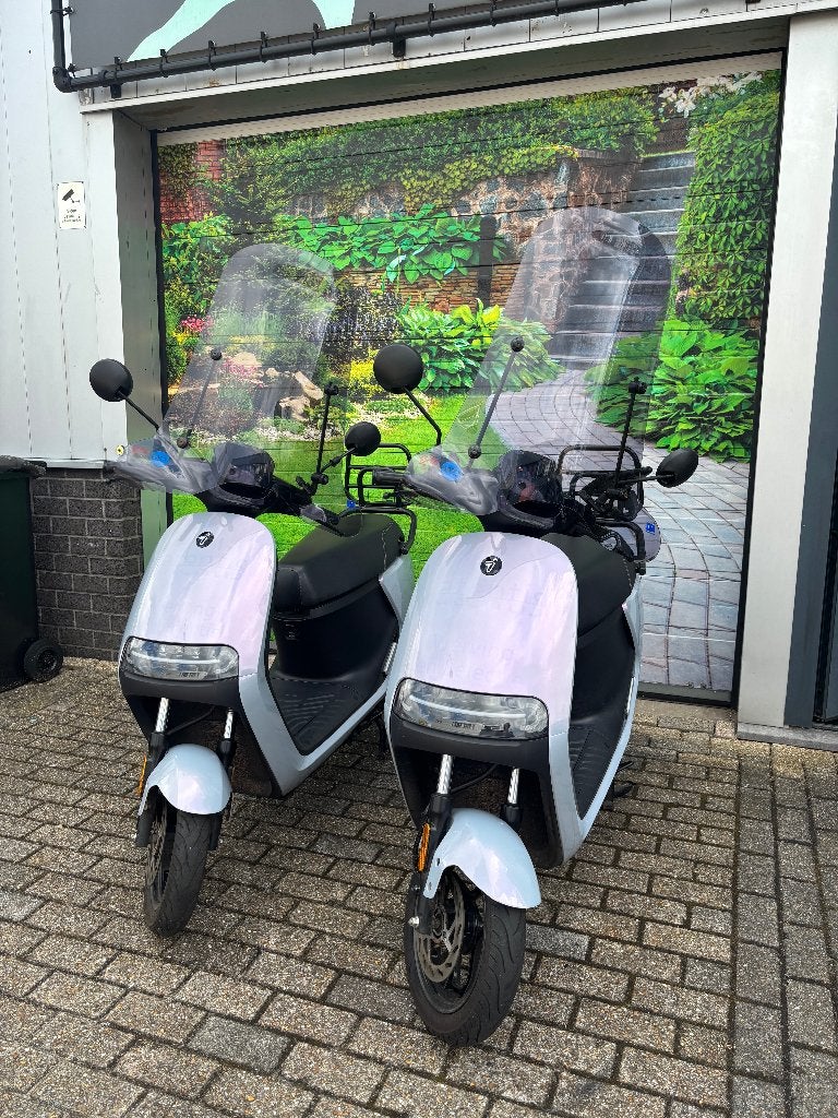 2x Segway E110S Elektrische Scooter • Ook los te koop, Fietsen en Brommers, Snorfietsen en Snorscooters, Elektrisch, Zo goed als nieuw