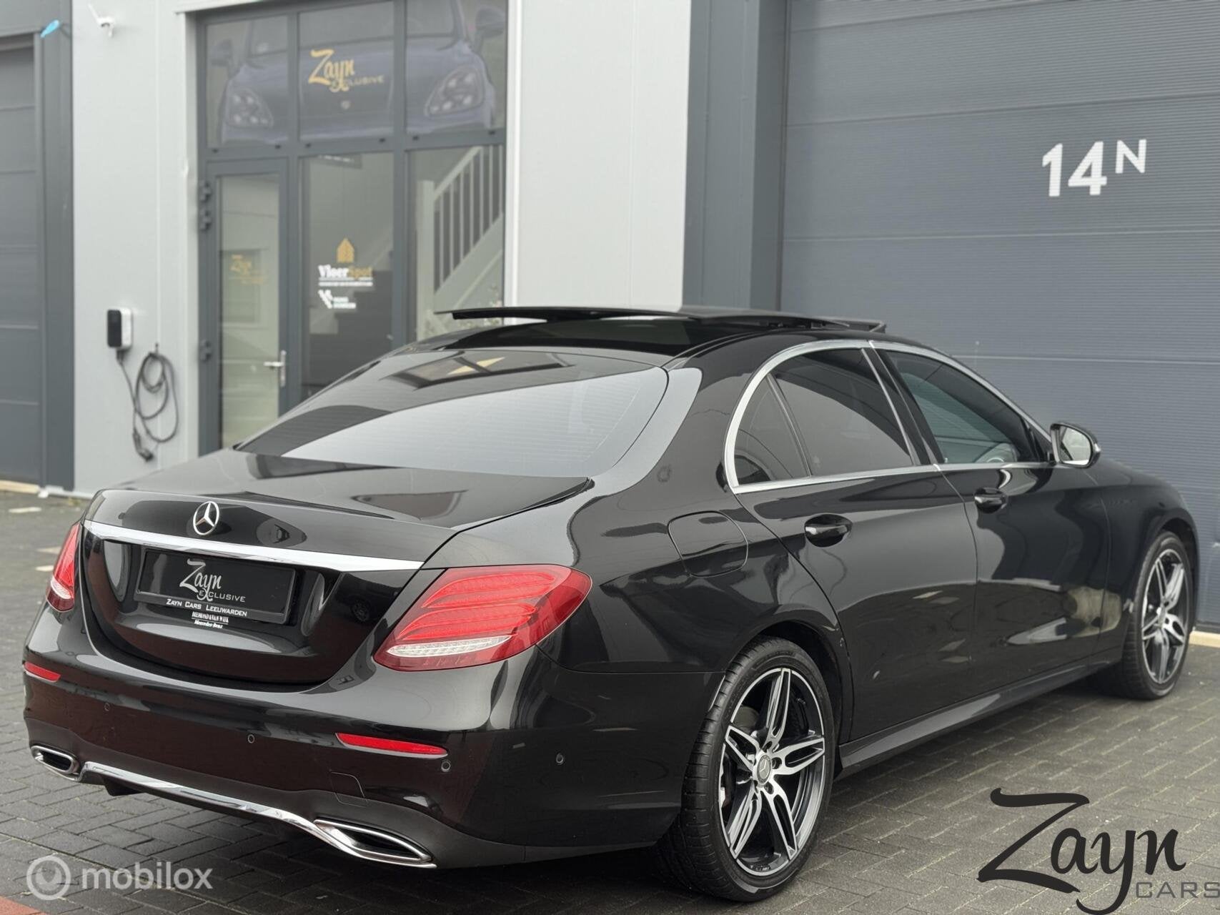 Mercedes E-klasse 220D | AMG | Pano | Widescreen | 19'' |, Auto's, Automaat, Achterwielaandrijving, Gebruikt, 4 cilinders