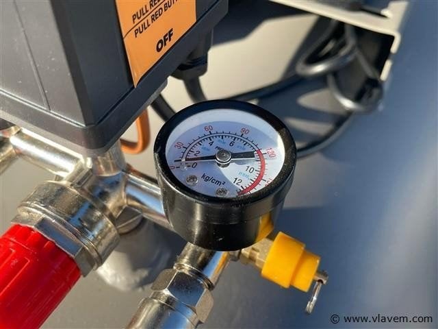Nieuwe compressor 200 liter 8 bar, 100 liter of meer, Nieuw, Info@indoorstrasse de, Resalbest 23