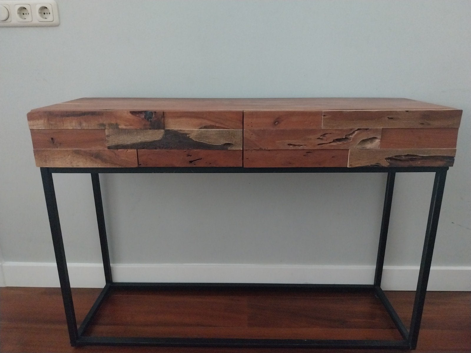 Stoere industriële sidetable, Huis en Inrichting, Tafels | Sidetables, Ophalen, Gebruikt, 100 tot 150 cm, 25 tot 50 cm