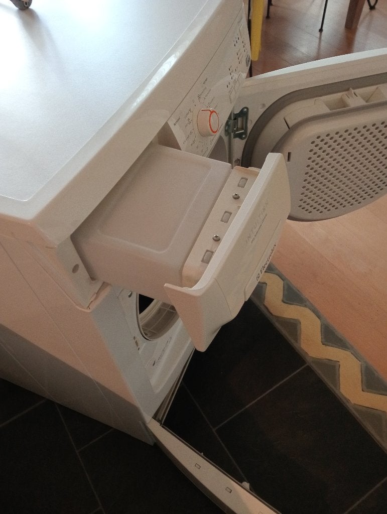 Foto 2 van Electrolux Condensdroger - Zo goed als nieuw