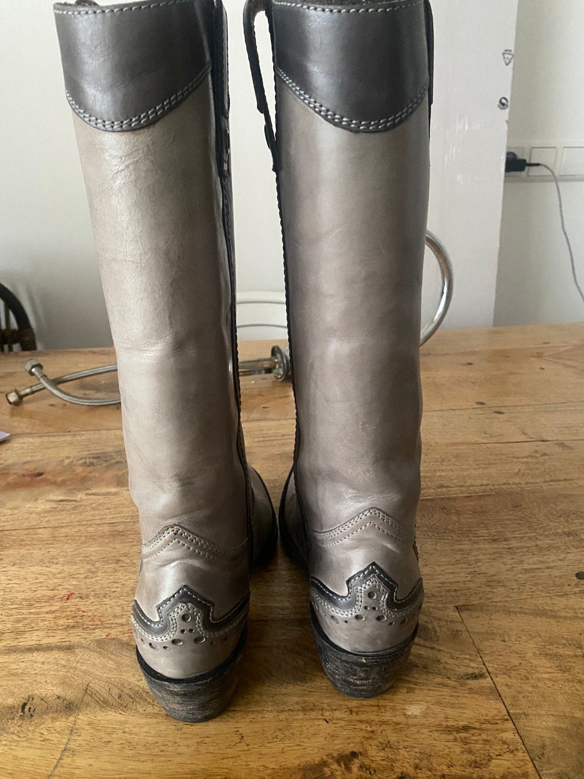 Grijze Sendra laarzen maat 36, Kleding | Dames, Ophalen of Verzenden, Zo goed als nieuw, Grijs, Hoge laarzen