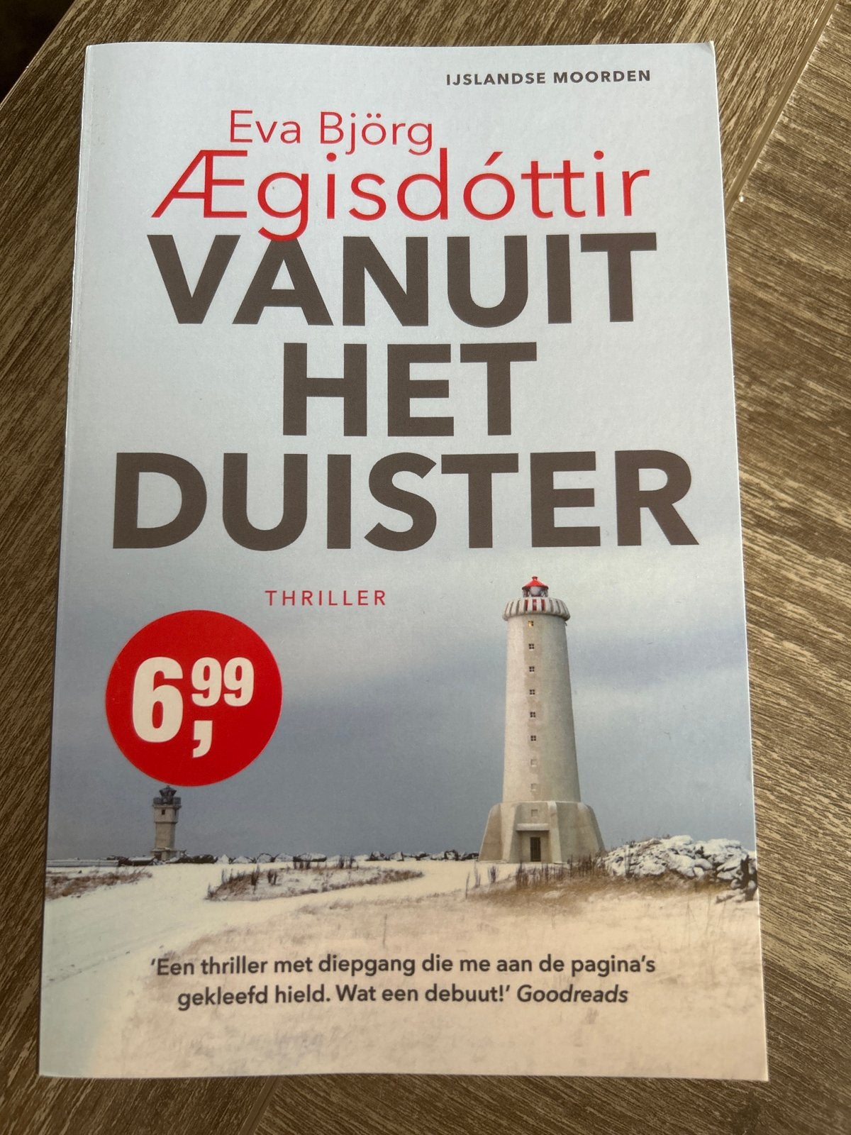 Spannende thriller: Vanuit het duister - Zo goed als nieuw, Ophalen of Verzenden, Zo goed als nieuw
