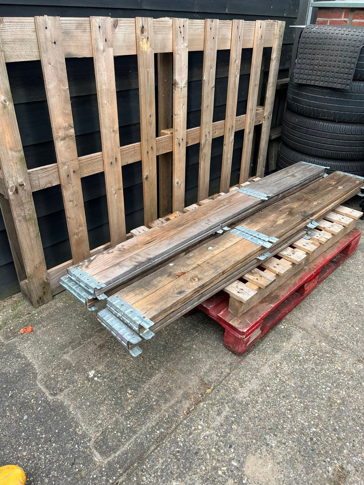 Pallets plus Randen, Ophalen, Minder dan 25 mm, Zo goed als nieuw, Pallet