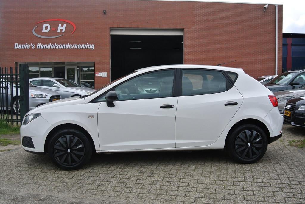 Seat Ibiza 1.2 Reference airco inruil mogelijk, Voorwielaandrijving, 1198 cc, Bedrijf, 3 cilinders