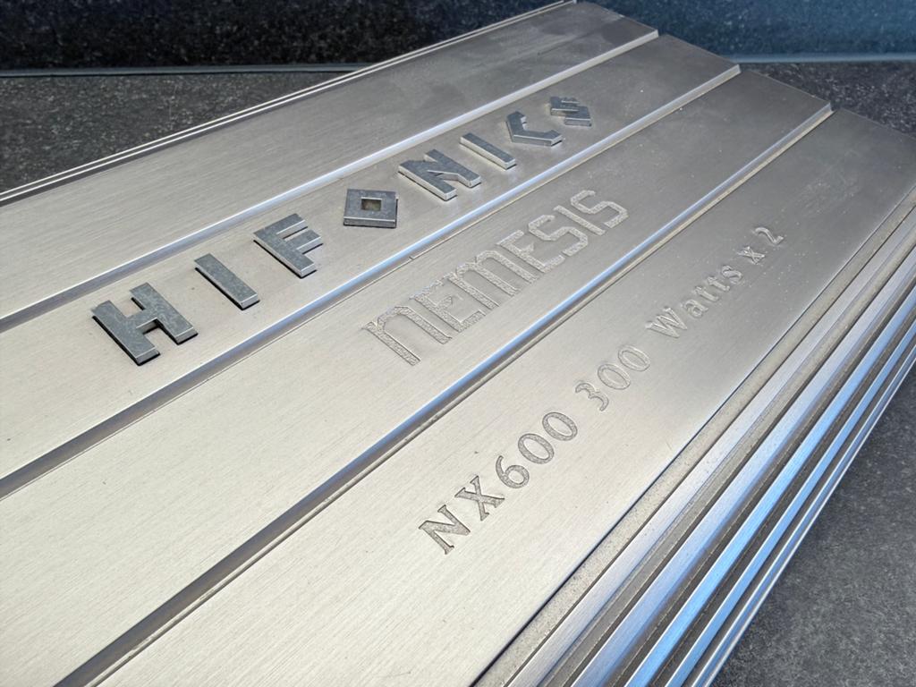 Hifonics Nemesis 12V Geluid Versterker - Krachtig Geluid, Ophalen, Gebruikt, Universele onderdelen