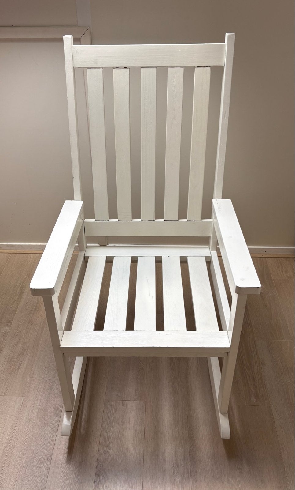 Witte houten schommelstoel, Ophalen, Gebruikt, Wit, Eén