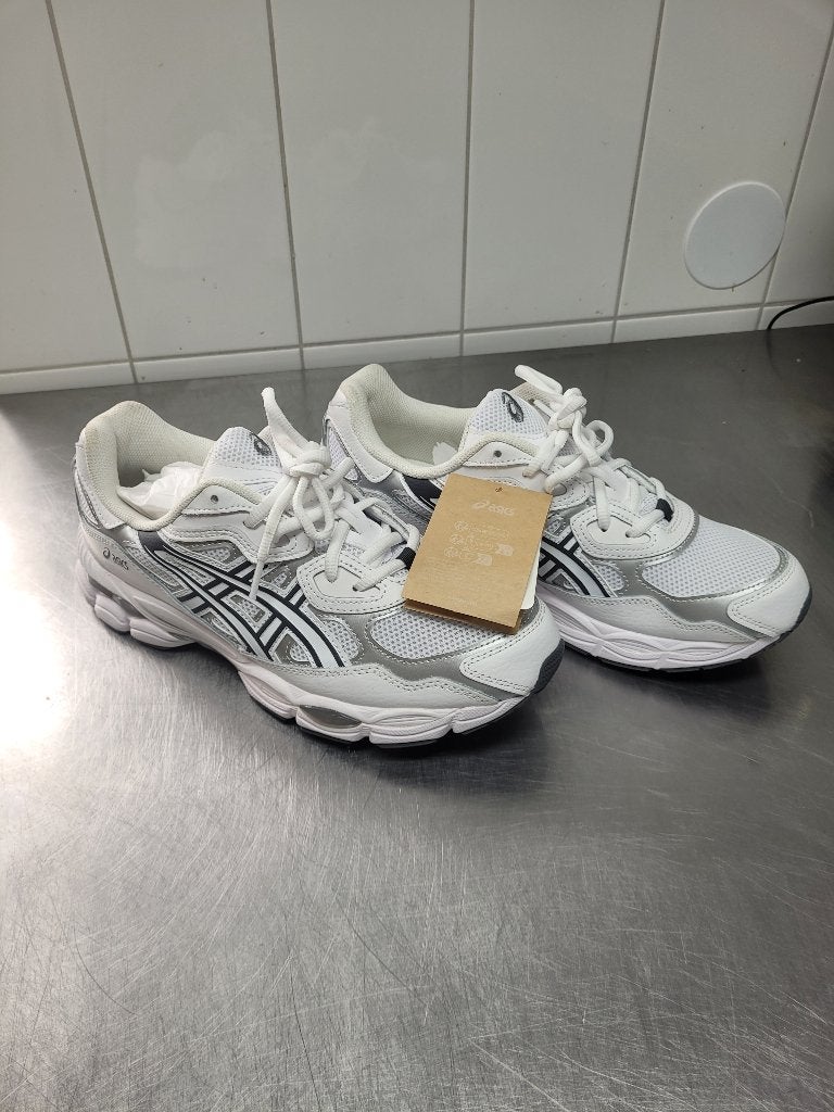 Sportschoenen Asics Gel-NYC, maat 43,5, NIEUW !!!, Hardloopschoenen, Nieuw, Ophalen of Verzenden, Hardlopen