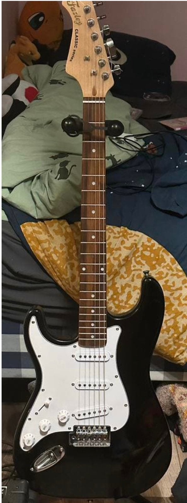 Mooie fazley stratocaster gitaar, Met versterker, Zo goed als nieuw, Solid body, Ophalen