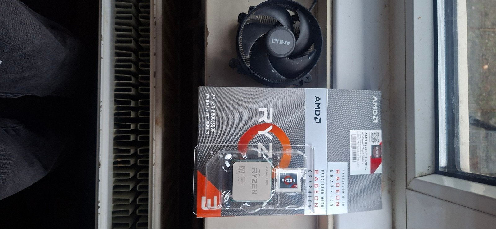AMD Ryzen 3 3200G Processor met Radeon Graphics, Computers en Software, Processors, 4-core, Ophalen of Verzenden, AMD Ryzen 3 3200G