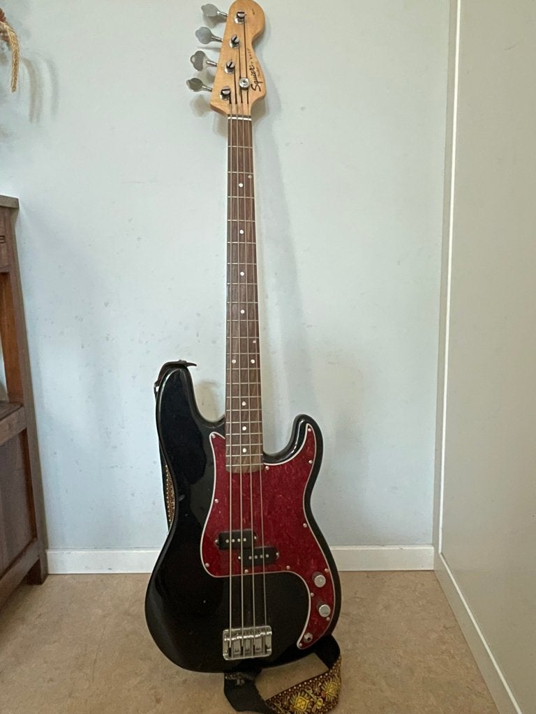Lekker spelende Fender Squier P-bas basgitaar, Ophalen, Zo goed als nieuw