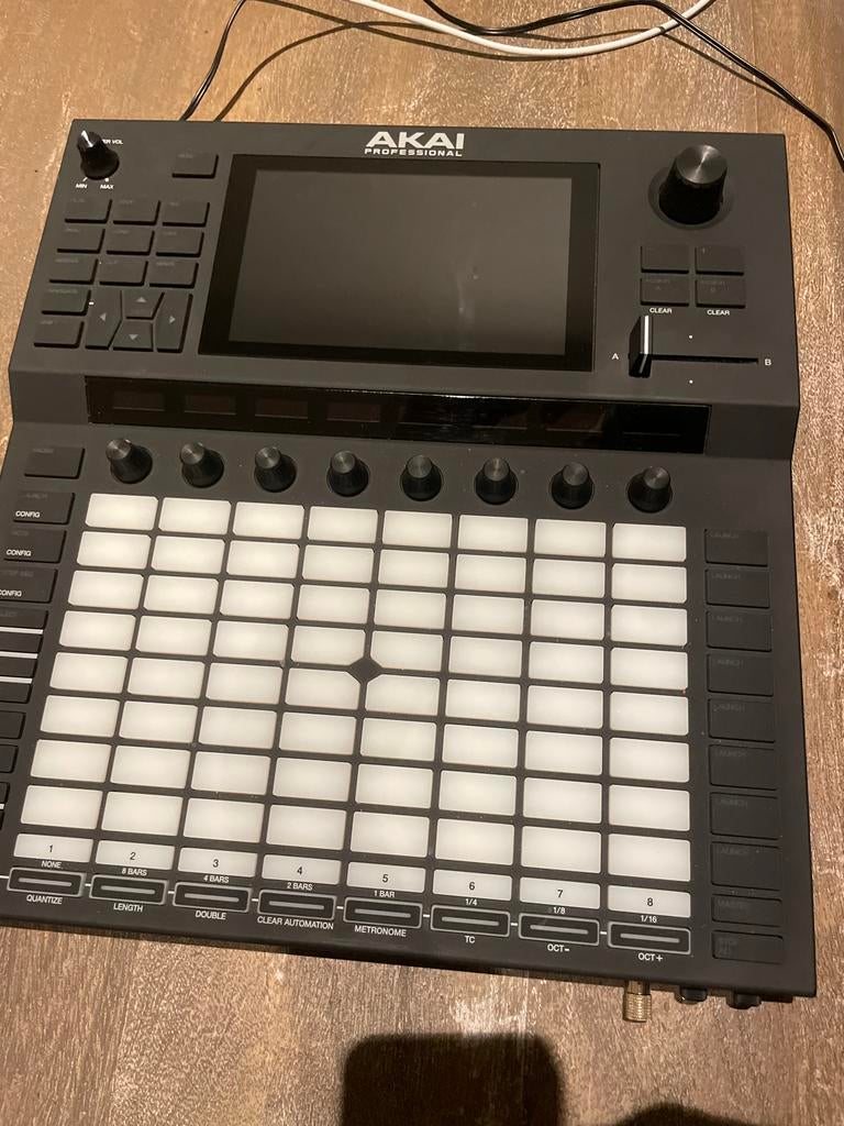 Akai Professional MIDI Controller/Sampler, Overige merken, Zo goed als nieuw, Met midi-aansluiting, Overige aantallen