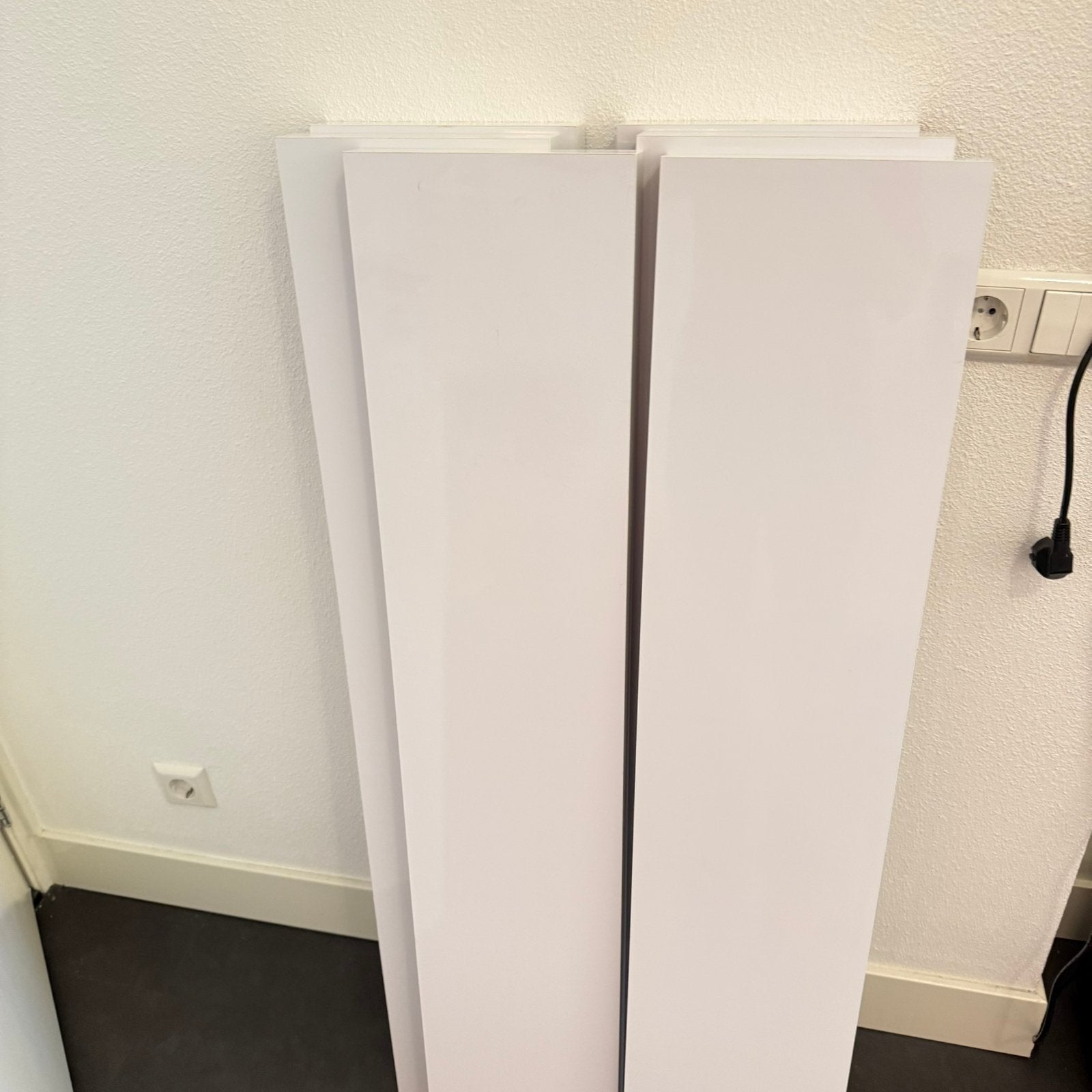 IKEA hoogglans wandplanken – set van 10 stuks, Huis en Inrichting, Woonaccessoires | Wandplanken en Boekenplanken, Ophalen of Verzenden