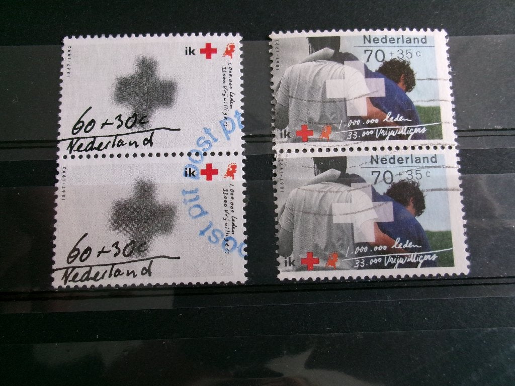 1992 - 2 duo,s rode kruis 60+35 en 0+35 ct (690f), Verzenden, Gestempeld