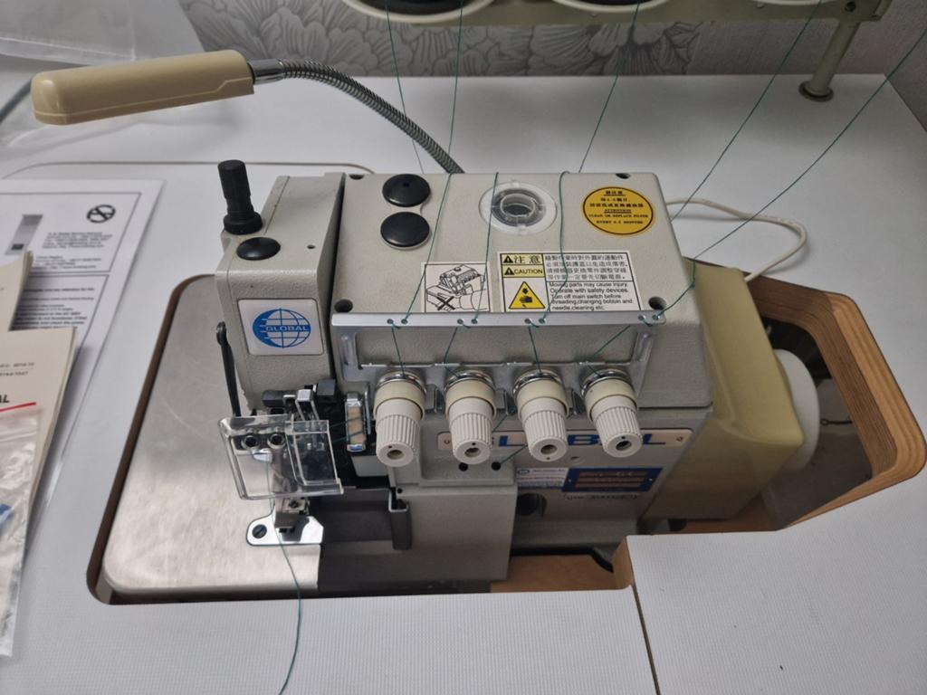 Industriële 5-draads overlock Global OV 515, Hobby en Vrije tijd, Naaimachines en Toebehoren, Ophalen, Lockmachine, Overige merken