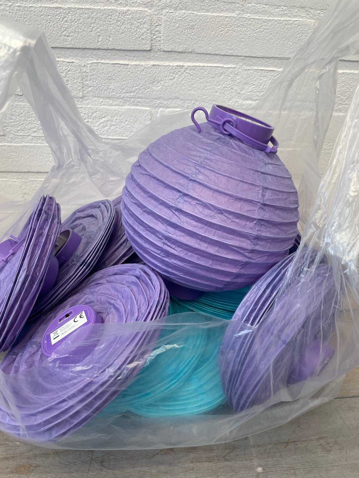Papieren lampionnen paars en blauw - 19 stuks, Tuin en Terras, Overige materialen, Gebruikt, Overige typen, Batterij