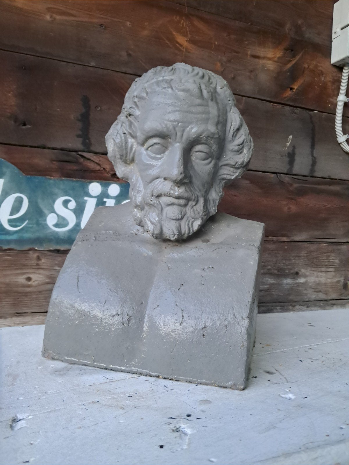 Antieke buste van filosoof, Ophalen
