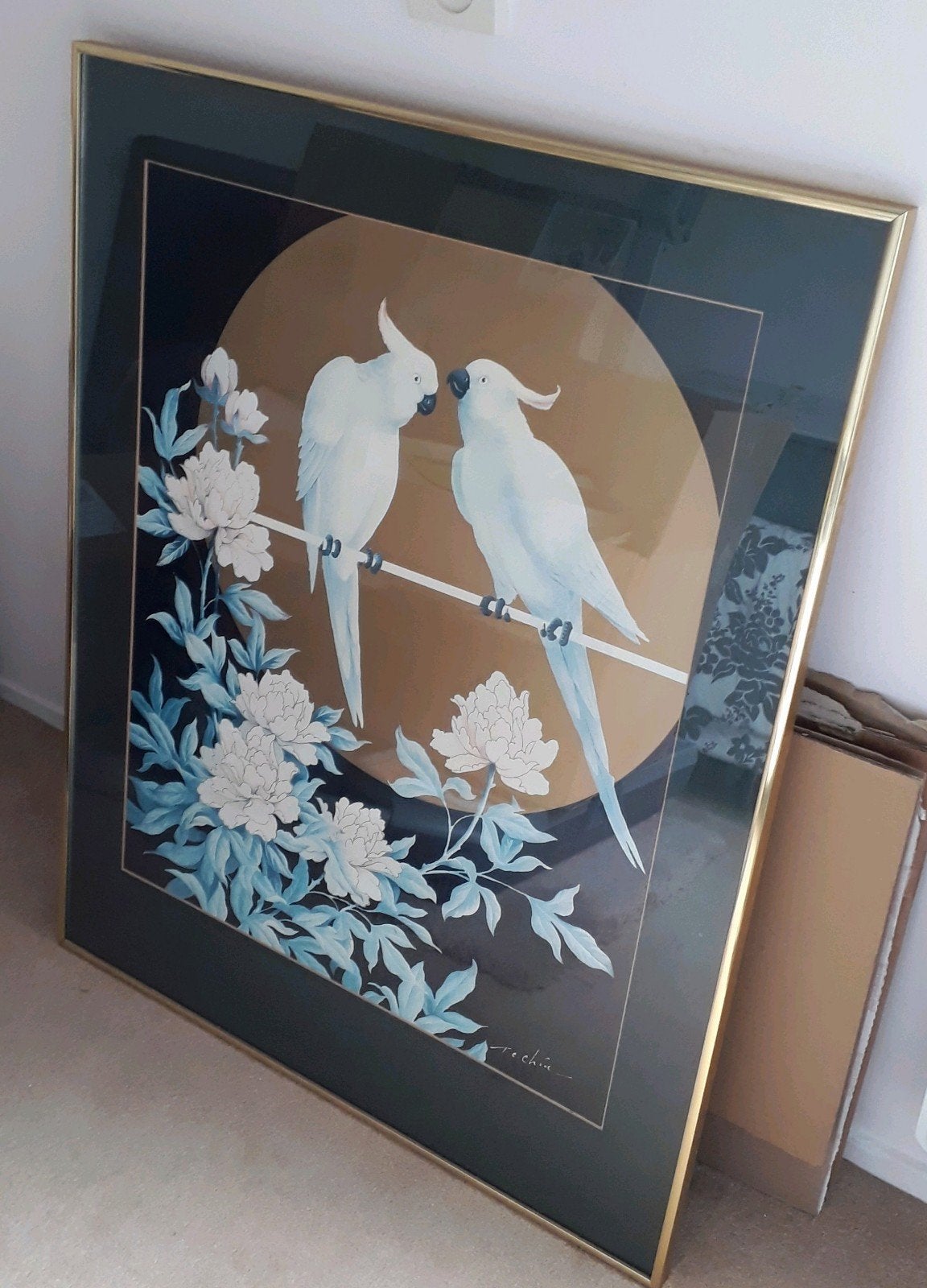 Mooie grote goudkleurige lijst met glas incl T.C. Chiu afb, Ophalen, Overige materialen, 71 cm, Zo goed als nieuw