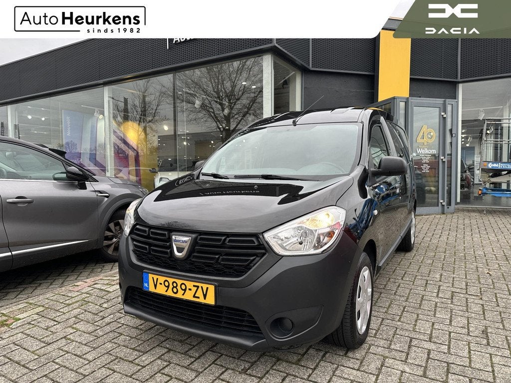 Dacia Dokker dCi 75 Essential l NL-Auto l Airco | Trekhaak |, Auto's, Bestelauto's, Stof, Gebruikt, Euro 6, 4 cilinders