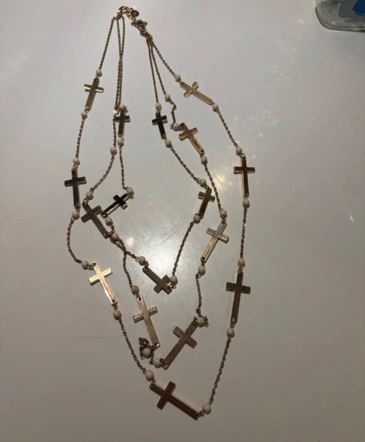 Elisabetta Franchi ketting met kruisjes en kralen, Ophalen of Verzenden, Zo goed als nieuw, Goud, Overige materialen