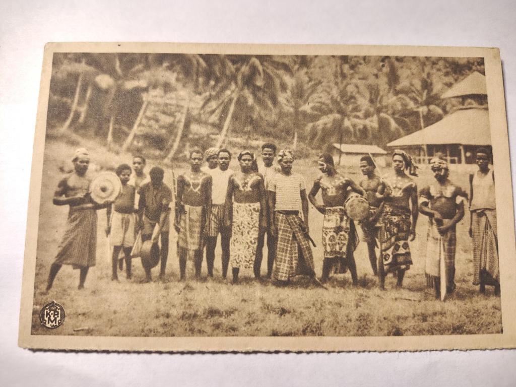 Nederlands-Indië Hongi-dansers Kokas, Ophalen of Verzenden, 1920 tot 1940