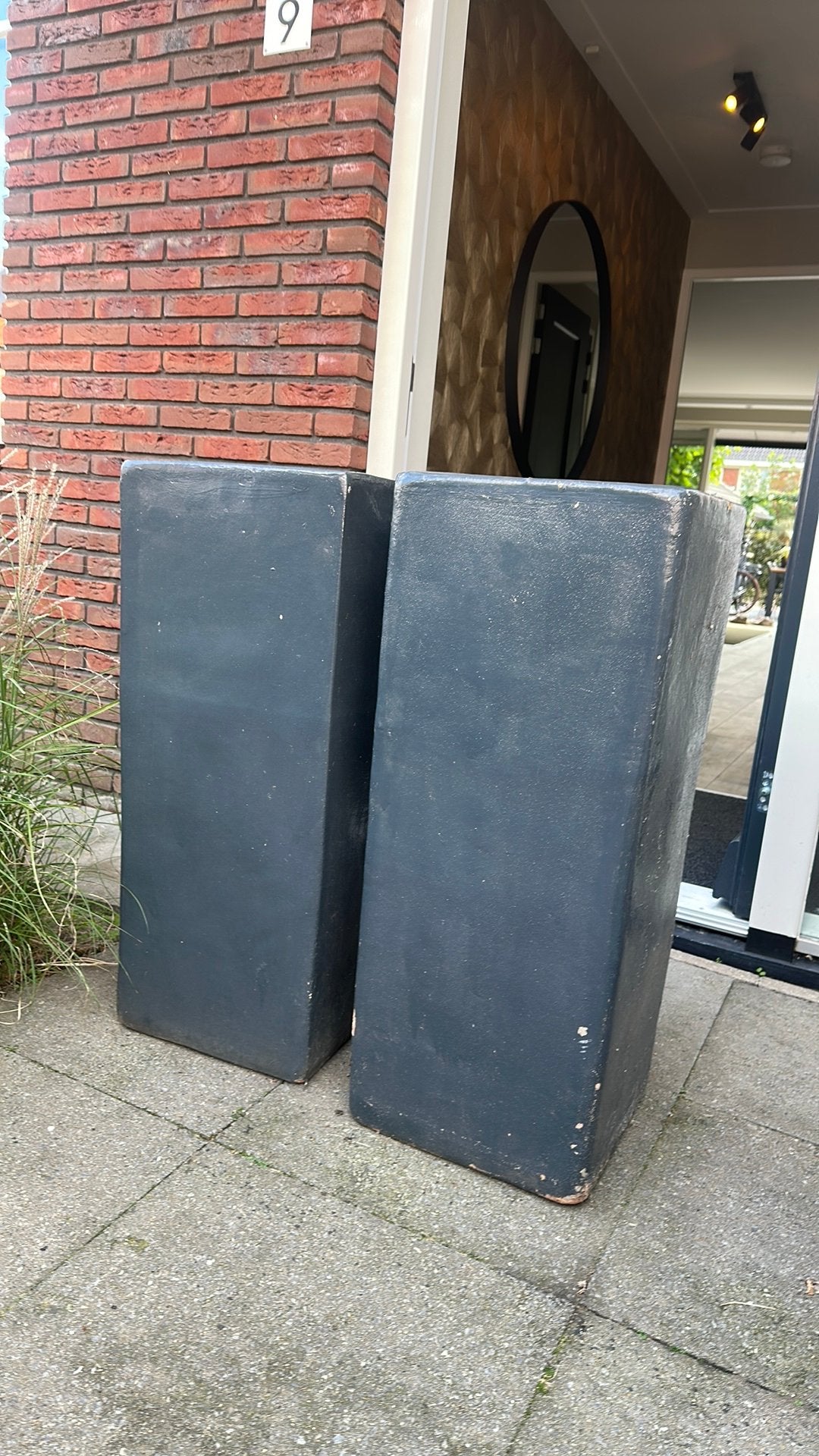 2 zware aardewerk bloembakken bloempotten, Ophalen, Zo goed als nieuw, Rond, Steen