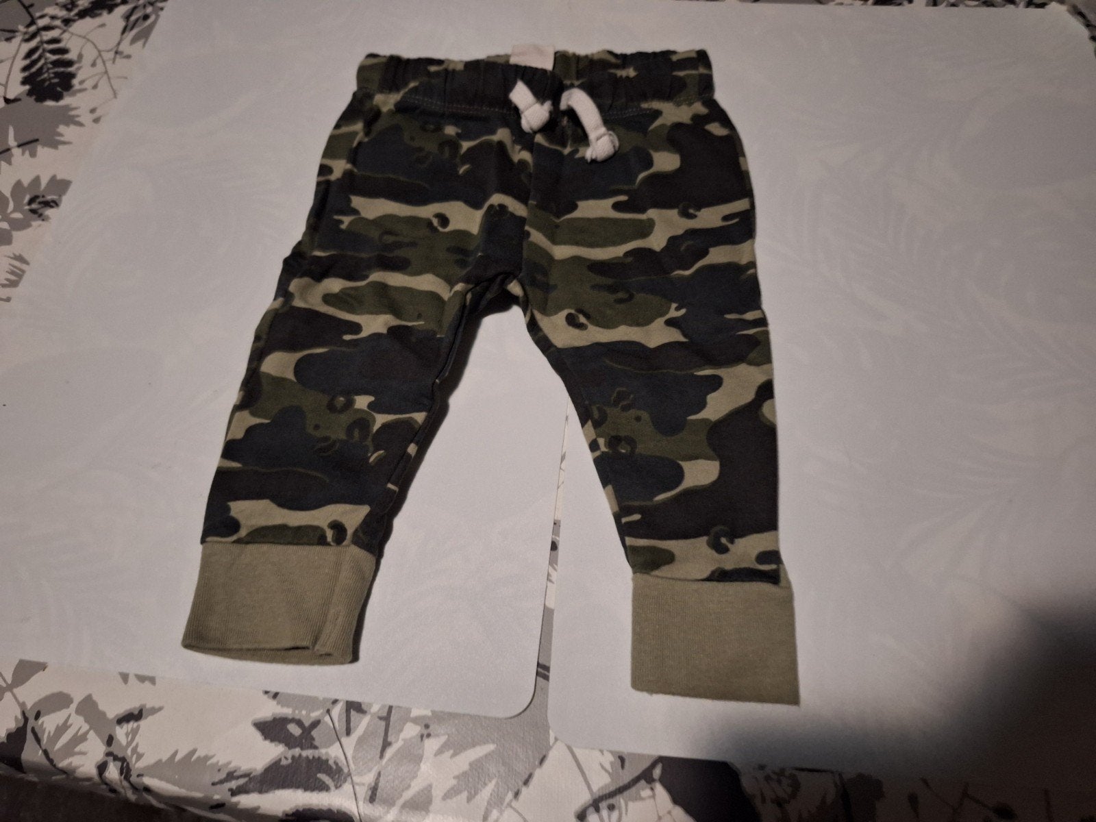Baby Meisje Jogingbroekje. Maat 74., Kinderen en Baby's, Babykleding | Maat 74, Broekje, Meisje, Ophalen of Verzenden, Zo goed als nieuw