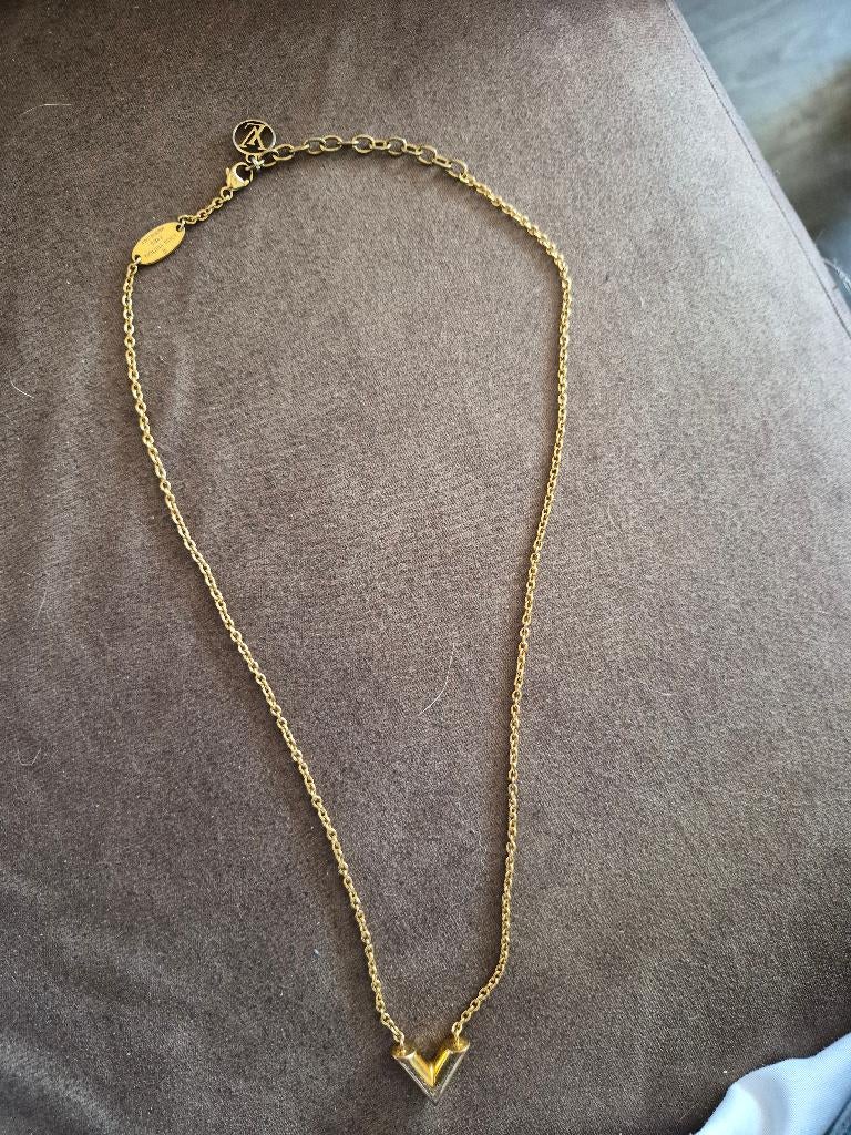 Louis Vuitton Essential V ketting (model M61083), Sieraden, Tassen en Uiterlijk, Kettingen, Ophalen of Verzenden, Gebruikt, Overige materialen