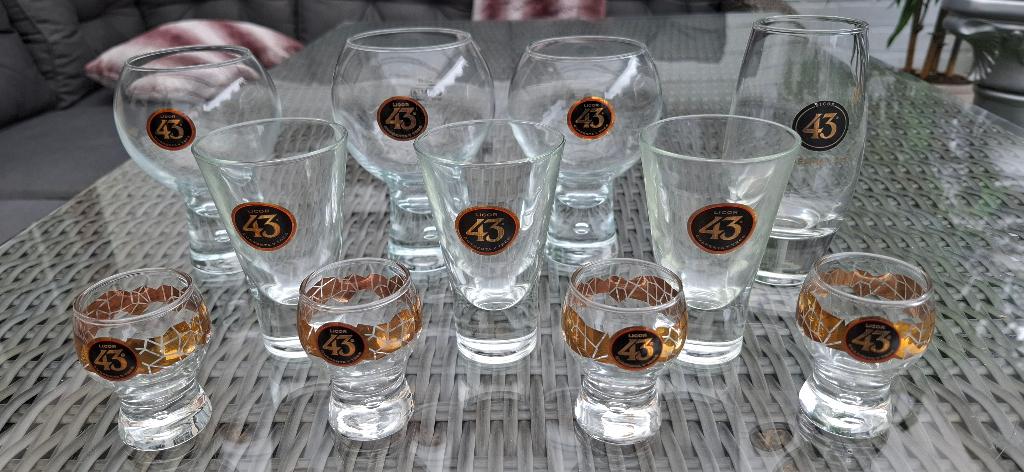 Licor 43 glazen, Verzamelen, Ophalen, Zo goed als nieuw, Borrel- of Shotglas