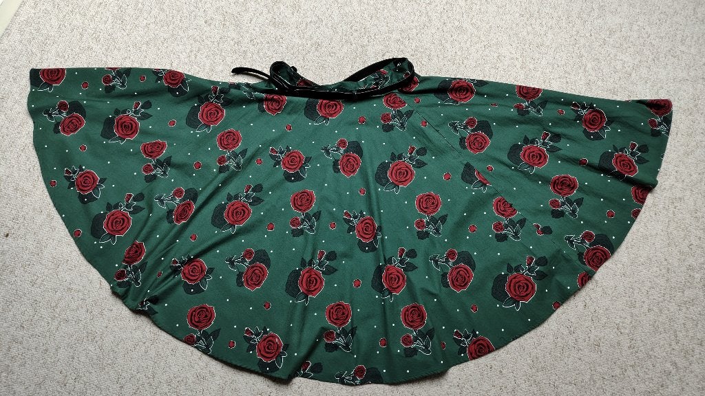 Fifties swing/rockabilly rok, groen met rode rozen maat L, Kleding | Dames, Maat 42/44 (L), Ophalen of Verzenden, Zo goed als nieuw