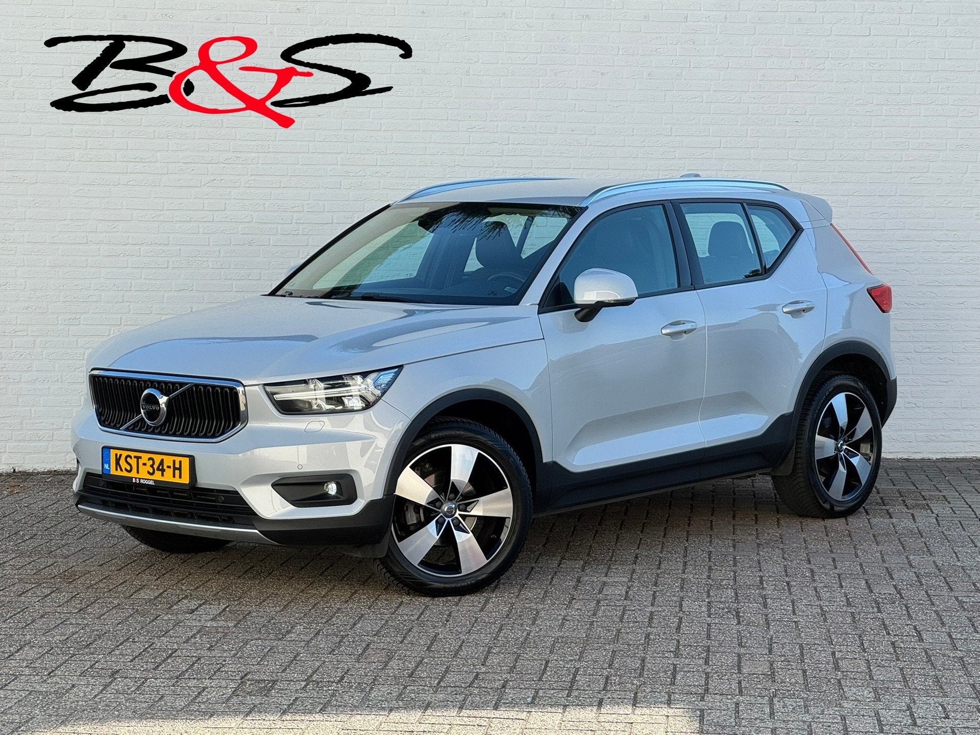 Volvo XC40 1.5 T3 Inscription Camera Adaptive cruise Carplay, Voorwielaandrijving, Gebruikt, Automatische klimaatregeling, Leder en Stof