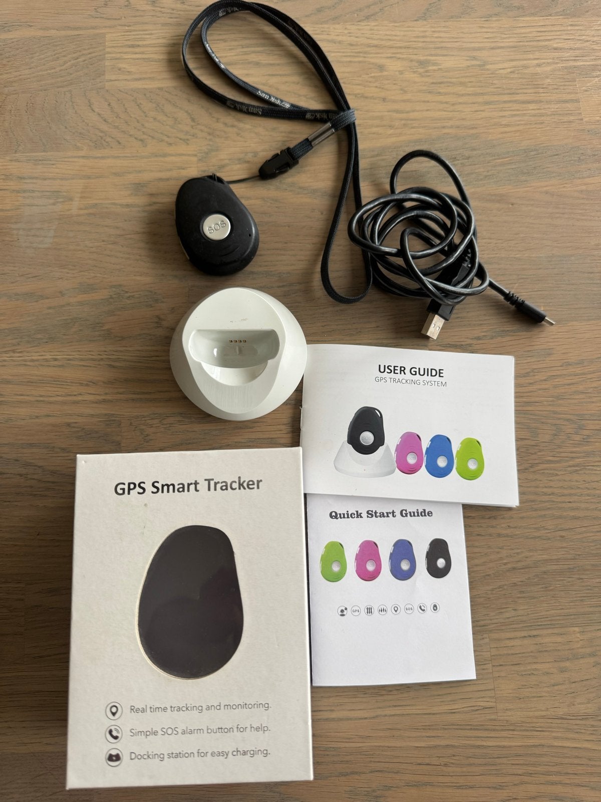 GPS Smart Tracker met SOS-knop en oplaadstation senioren, Ophalen, Zo goed als nieuw
