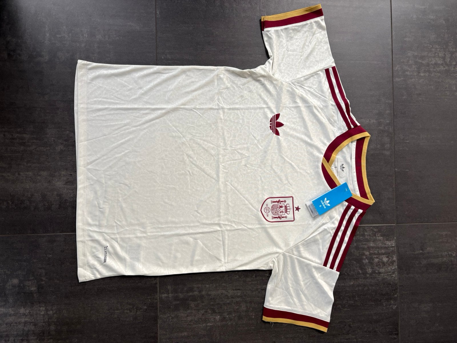 Spanje uit-shirt 26-27, Verzenden, Zo goed als nieuw, Maat 46 (S) of kleiner, Wit