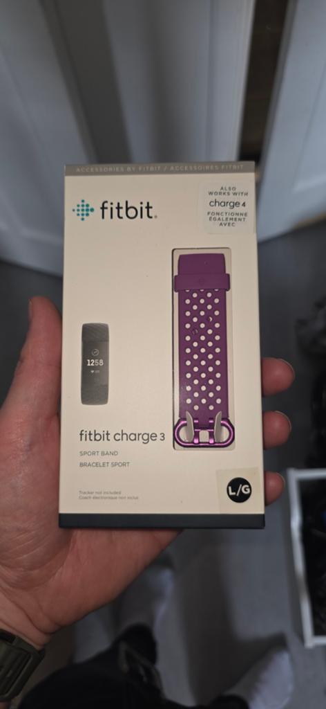 Nieuwe Fitbit Charge 3 Sport Band L/G - Paars, Ophalen of Verzenden, Nieuw, Paars, Fitbit