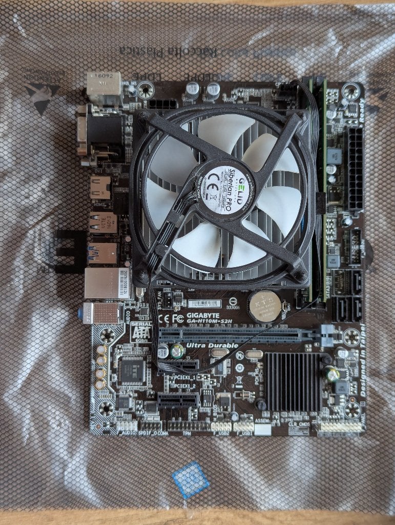 Moederbord, CPU (intel core i3 6100) en RAM (8 GB), Ophalen, Gebruikt, LGA 1151, DDR4