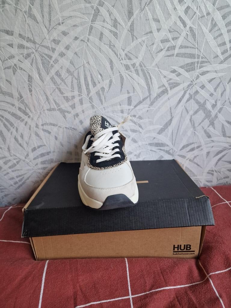 HUB dames sneakers maat 40 nieuw in doos, Ophalen, Wit, Nieuw, Sneakers of Gympen