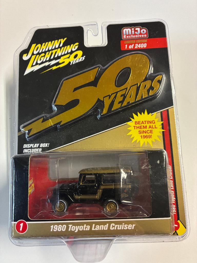 89689: Toyota Land Cruiser - 1980 - Johnny Lightning 1:64, Hauptsstrasse 97, D-72667 Schlaitdorf, Germany, Elfershop GmbH, Nieuw