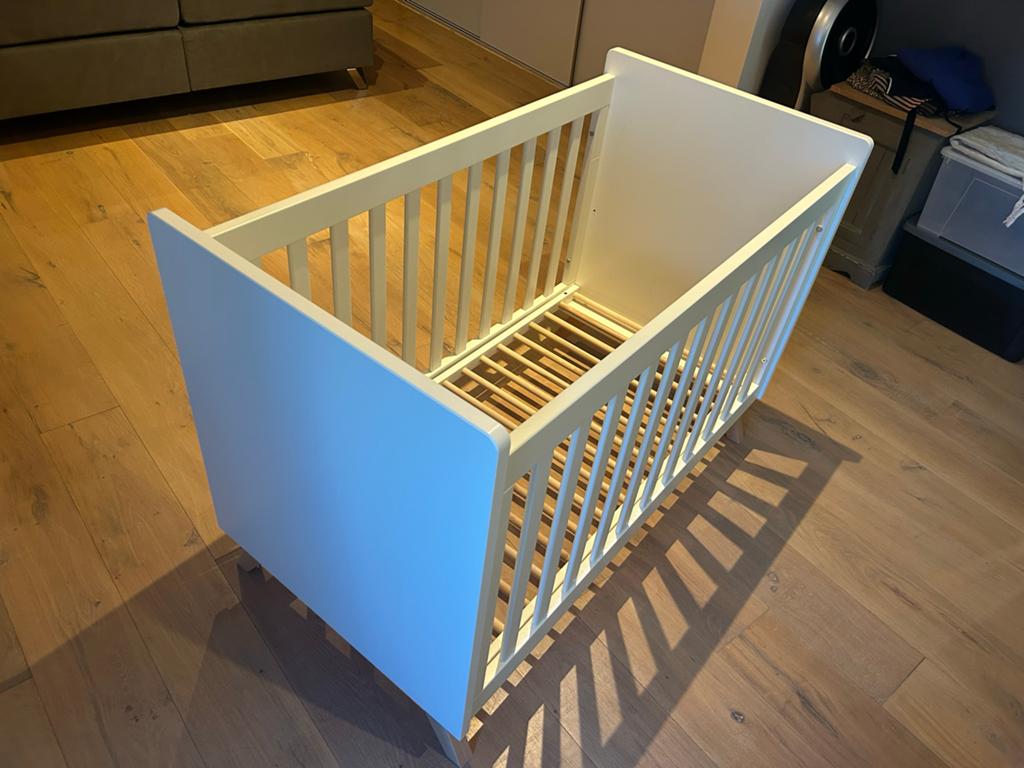 Bopita Fenna Babykamer Set: Ledikant & Commode Wit/Naturel, Kinderen en Baby's, Kinderkamer | Complete kinderkamers, Ophalen of Verzenden