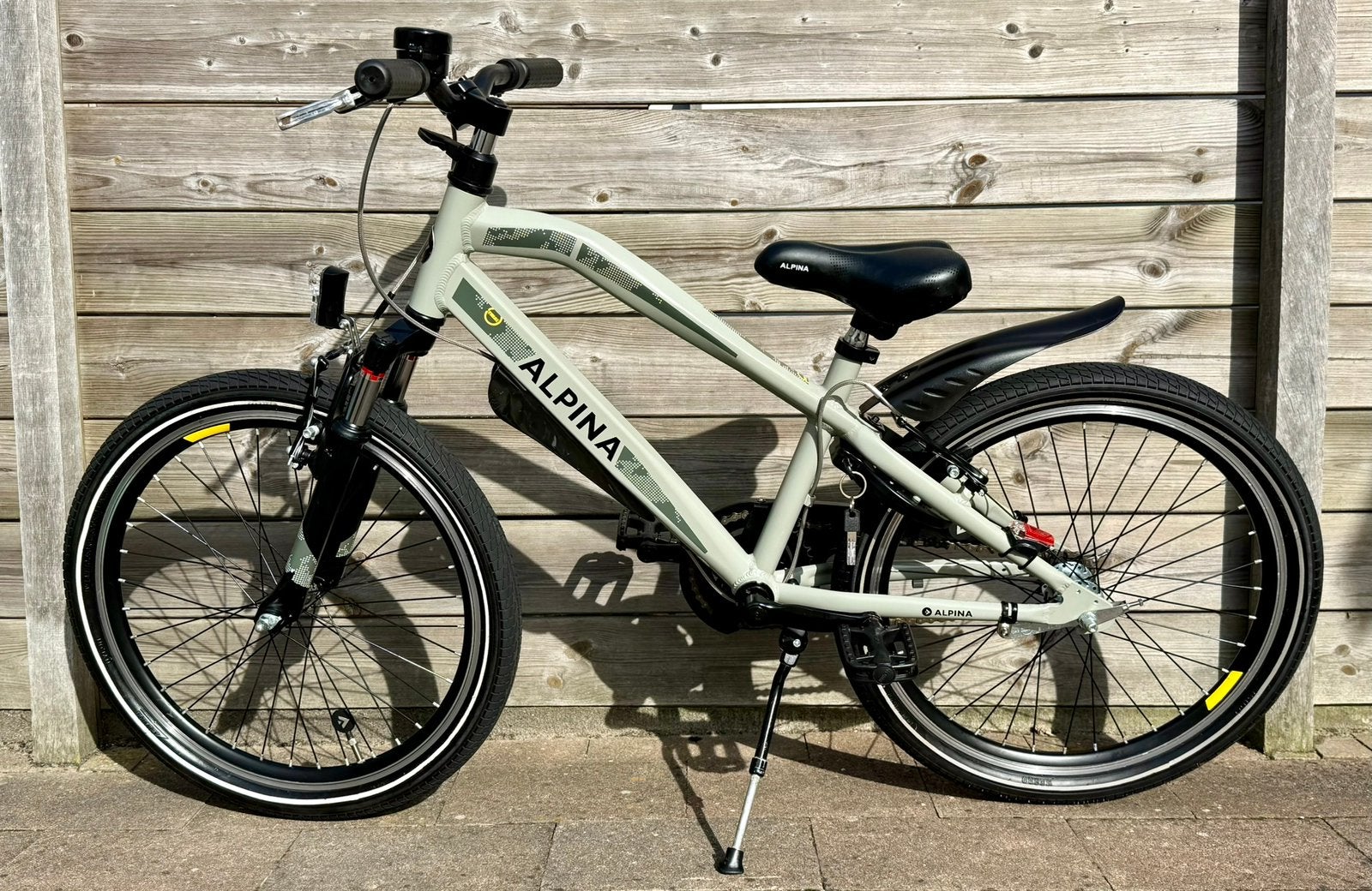 Als nieuw, Alpina Trial 22 inch jongensfiets, Ophalen, 22 inch, Velgrem, Zo goed als nieuw