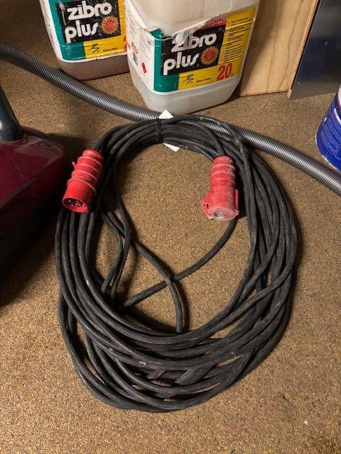 verleng kabel 380 volt 4 polig 25 meter, Doe-het-zelf en Verbouw, Elektra en Kabels, Ophalen of Verzenden, Gebruikt, Kabel of Snoer