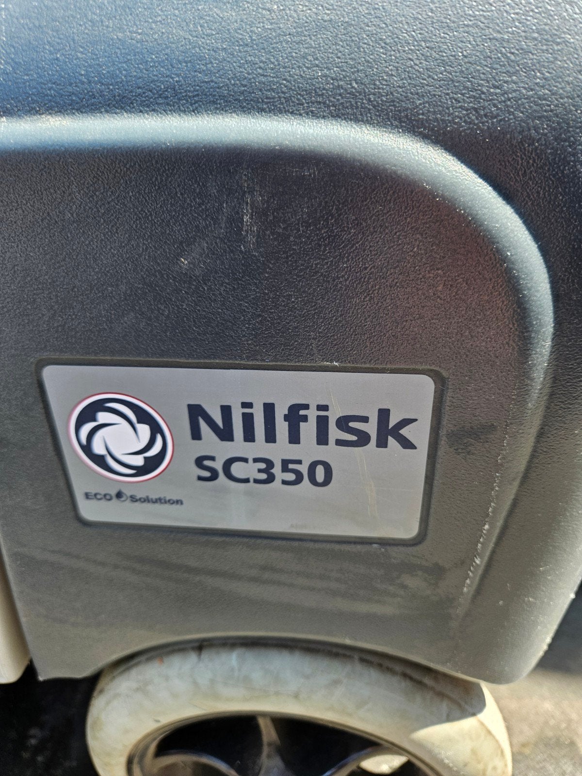 Nilfisk SC350 Compacte Schrob-/Zuigmachine, Ophalen, Gebruikt, Schrobmachine